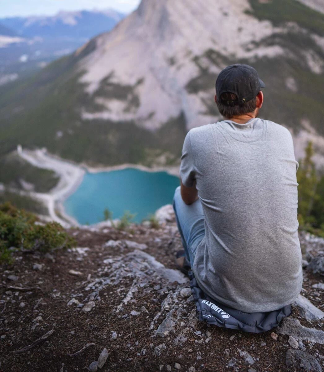 Klymit V Sitzkissen, 37x34x4cm, Grau 4 Klymit V Sitzkissen, 37x34x4cm, Grau – Bild 4