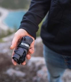 Klymit V Sitzkissen, 37x34x4cm, Grau 9 Klymit V Sitzkissen, 37x34x4cm, Grau -Campingausrüstung Geschäft 94379 0 4